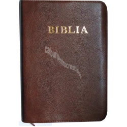 Biblia in piele maro 13x19 cm